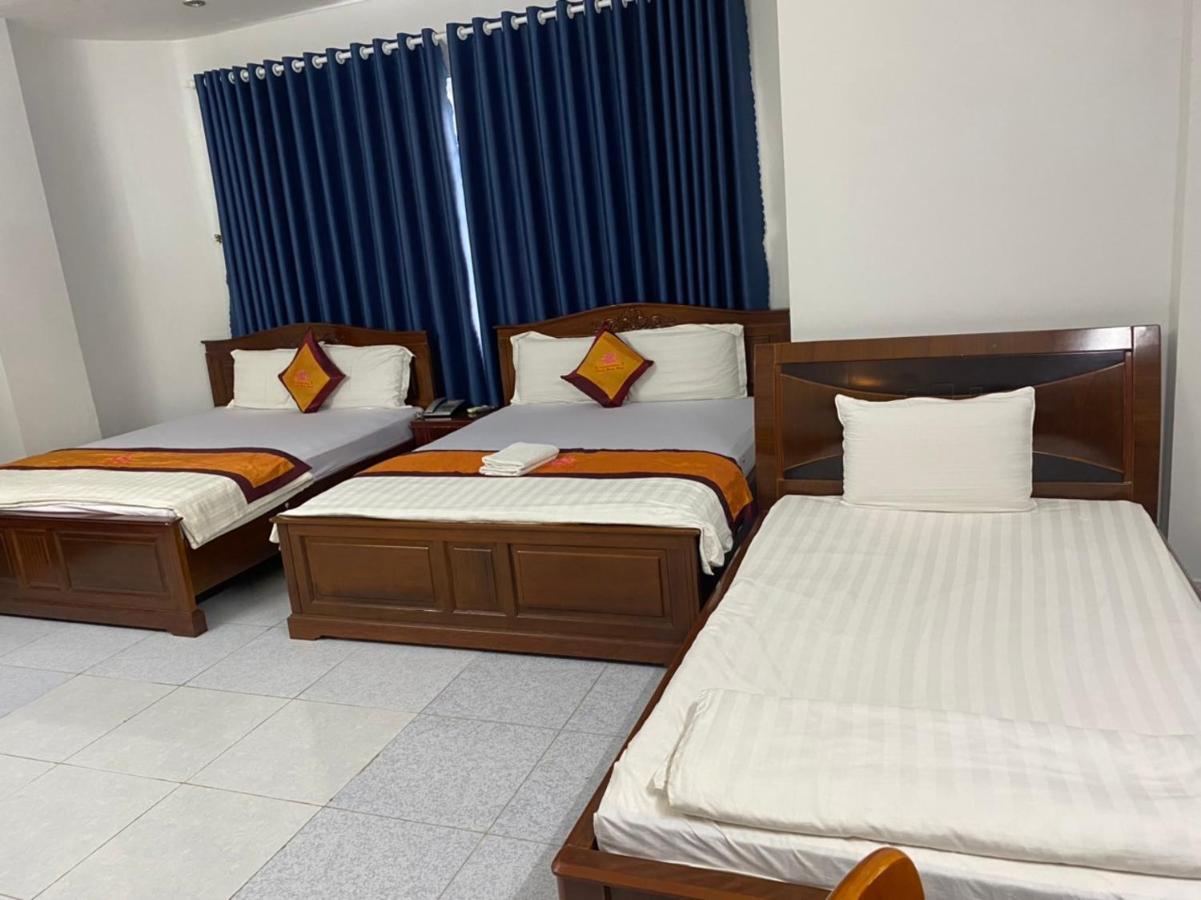 Khach San Thanh Hong Ho Chi Minh City Exterior photo