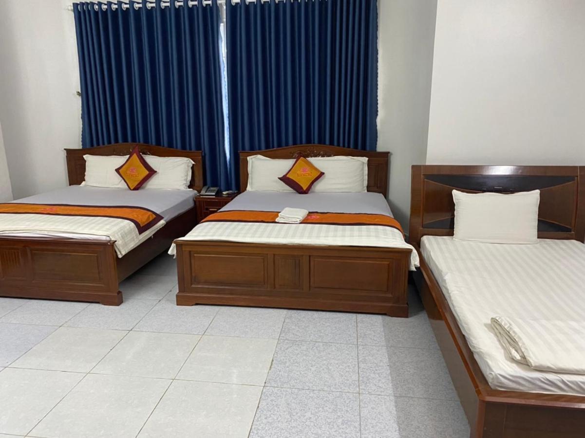 Khach San Thanh Hong Ho Chi Minh City Exterior photo