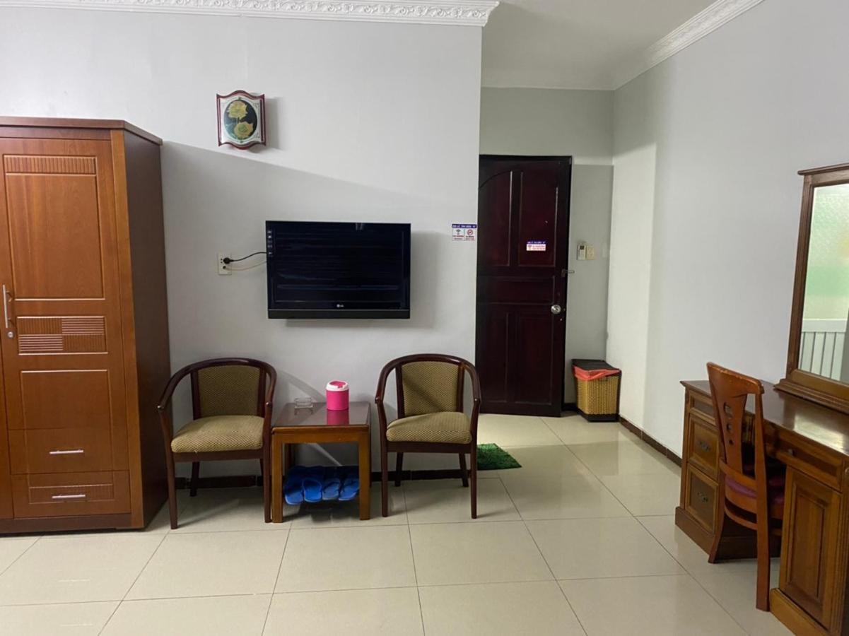Khach San Thanh Hong Ho Chi Minh City Exterior photo