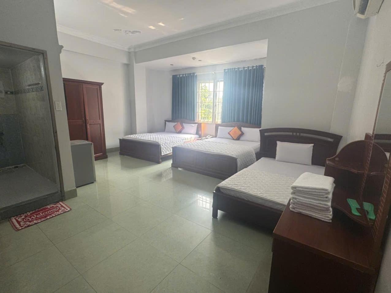 Khach San Thanh Hong Ho Chi Minh City Exterior photo
